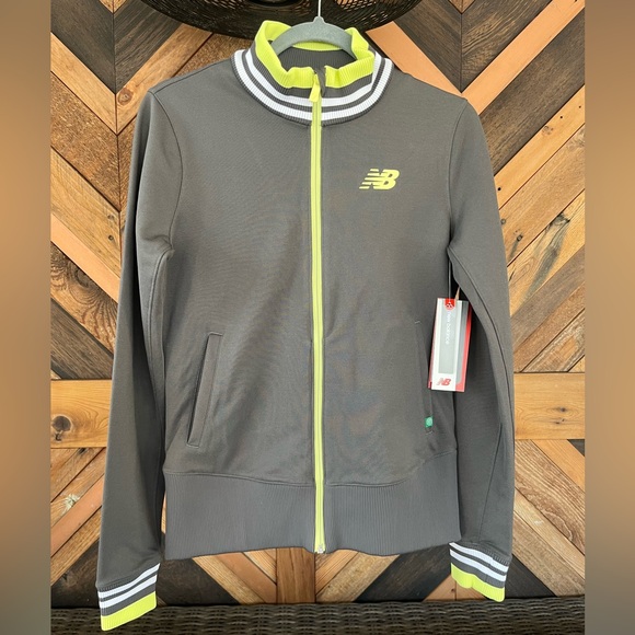 NWT New Balance Westside Women’s Zip Jacket Size Small - Picture 1 of 9